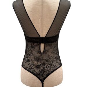 Elegant Black Lace Bodysuit VS, 36 B